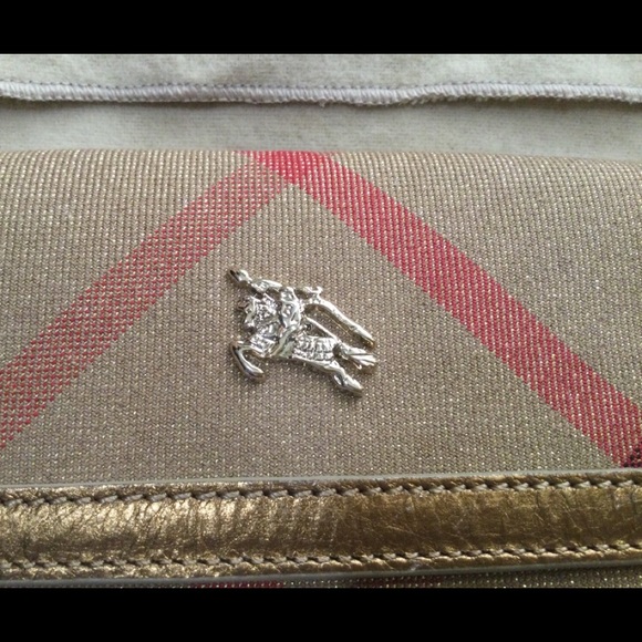 Burberry Baguette Shoulder Bag - Picture 9 of 13